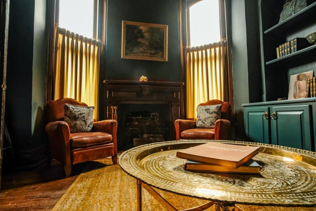 Henrie House I Luxury 4Br Downtown Historic Gem With Library & Patio Villa แนชวิลล์ ภายนอก รูปภาพ