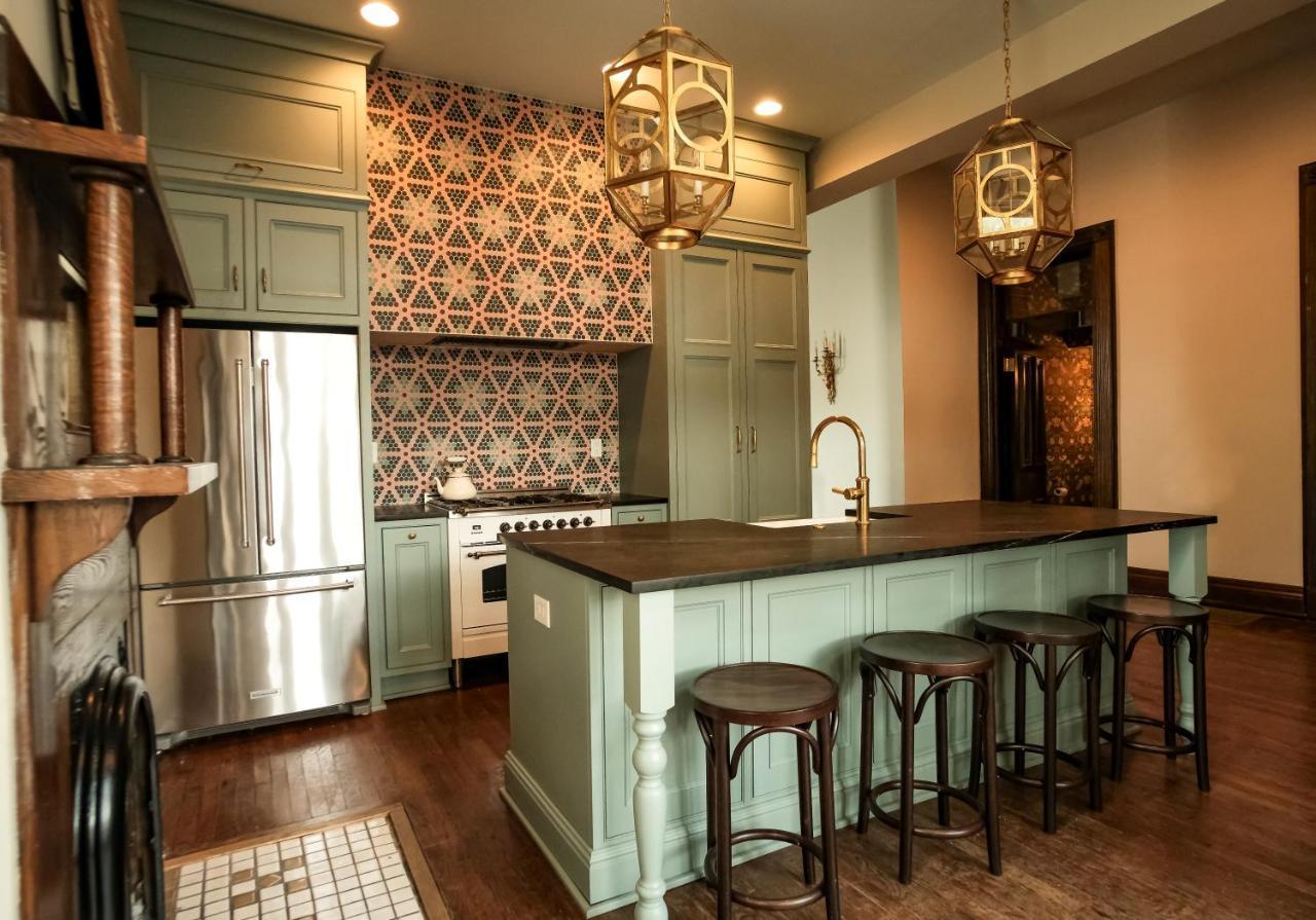 Henrie House I Luxury 4Br Downtown Historic Gem With Library & Patio Villa แนชวิลล์ ภายนอก รูปภาพ