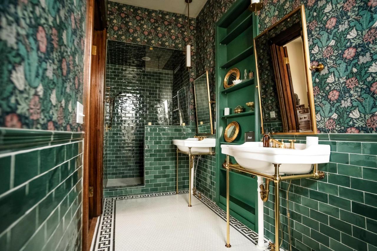 Henrie House I Luxury 4Br Downtown Historic Gem With Library & Patio Villa แนชวิลล์ ภายนอก รูปภาพ